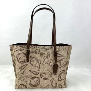 Coach Mollie Tote Bag In Signature Canvas With Shell Print In Canvas/Sand CBH64